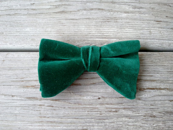 Vintage Green Velvet Clip on Bow Tie by robynsetsy 