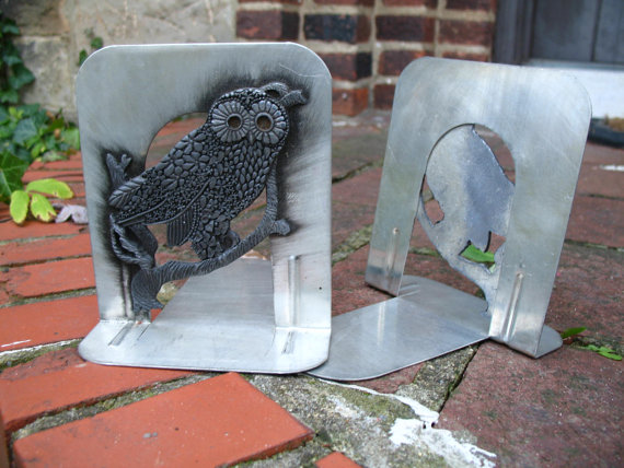 Vintage 70s Retro / Silver Metal / Hoot Owl / Bookends / Kitsch Decor by thevintagecabinet 
