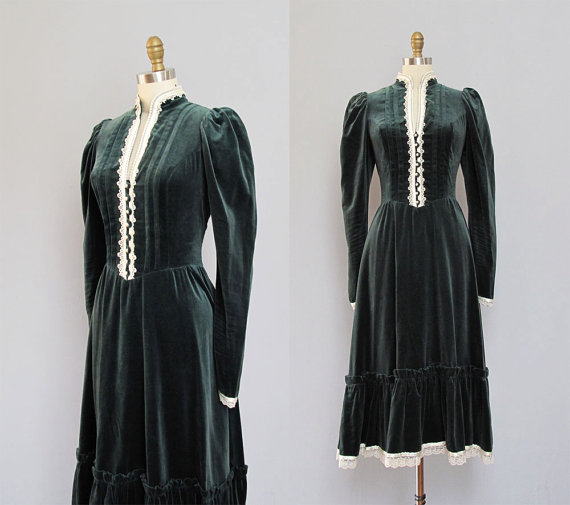 vintage GUNNE SAX dark green velvet dress S M by secretlake