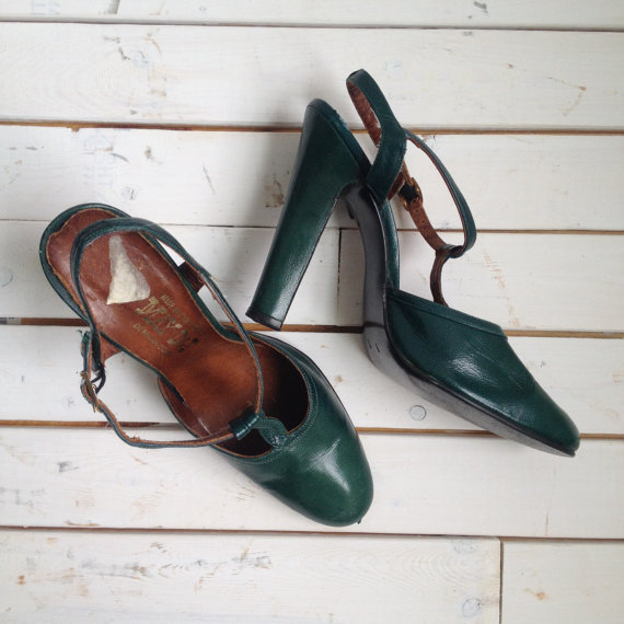 vintage 70s SKY HIGH hunter green t-strap heels 8.5 9